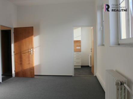 Pronájem - kanceláře, 42 m²
