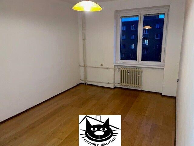 ložnice z předsíně