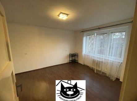 ložnice z OP | Prodej bytu, 2+1, 55 m²