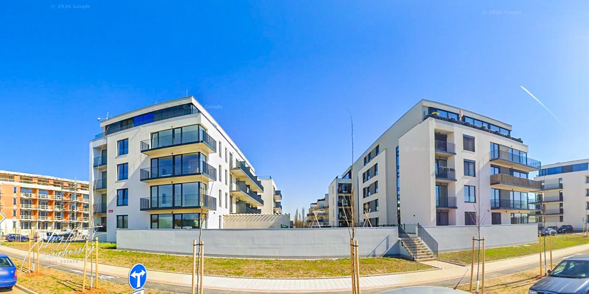 Street View 360 1 cut 3.jpg