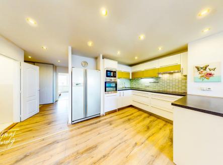 Pavel-byt-chodov-06042026_225130.jpg | Pronájem bytu, 4+kk, 85,6 m²