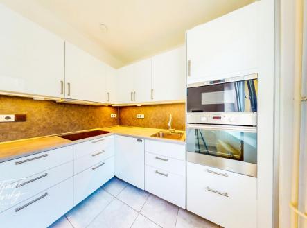 Pronajem-slunneho-21-trida-Osvobozeni-317-06082026_124814.jpg | Pronájem bytu, 2+1, 60,1 m²