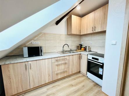 Pronájem bytu, 2+1, 85 m² obrázek