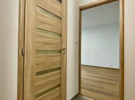 . | Pronájem bytu, 1+1, 37 m²