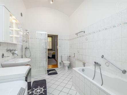 Koupelna pohled č.1 | Prodej bytu, 3+1, 114 m²