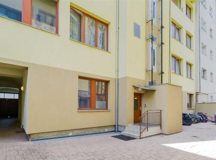 Vnitroblok pohled 2 | Prodej bytu, 3+1, 114 m²