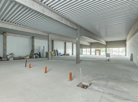 . | Pronájem - obchodní prostor, 253 m²