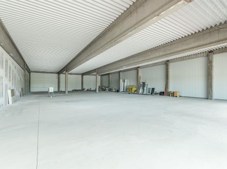 . | Pronájem - obchodní prostor, 403 m²
