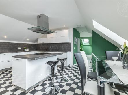 . | Prodej - dům/vila, 502 m²