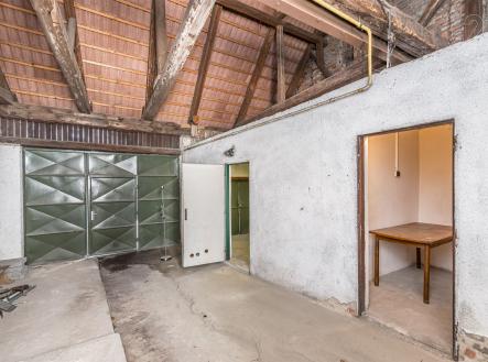 . | Prodej - dům/vila, 330 m²
