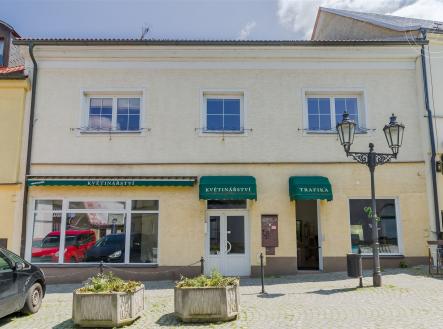 . | Prodej - dům/vila, 330 m²