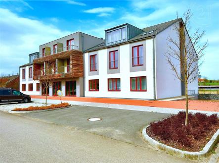 Pronájem bytu, 1+kk, 28 m² obrázek
