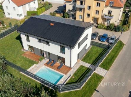 Dům ze Z - virtuální homestaging | Prodej - dům/vila, 157 m²