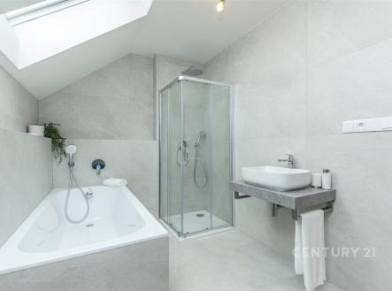 . | Prodej - dům/vila, 135 m²