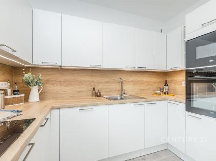 . | Prodej - chata/rekreační objekt, 240 m²