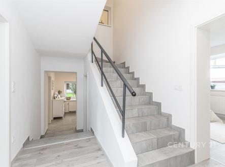 . | Prodej - dům/vila, 240 m²