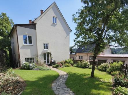 . | Prodej - dům/vila, 200 m²