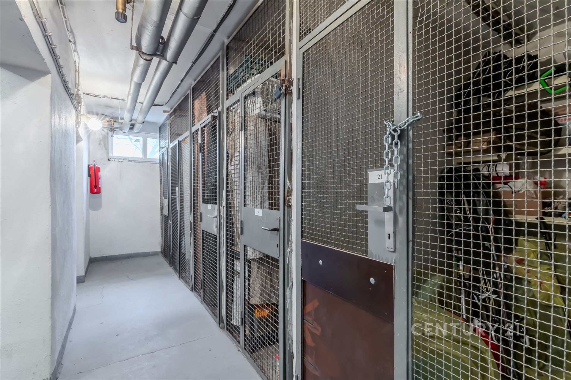 Sklepní-drátěná kóje