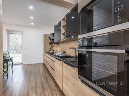 . | Prodej - dům/vila, 130 m²