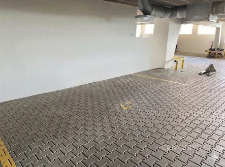 . | Pronájem - malý objekt/garáž