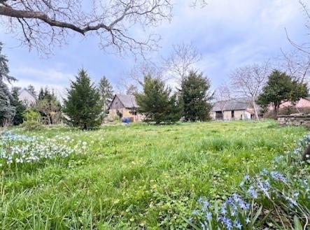 . | Prodej - pozemek pro bydlení, 1 645 m²
