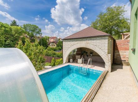 . | Prodej - dům/vila, 315 m²