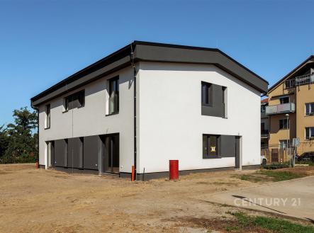 Pohled na dům | Prodej - dům/vila, 157 m²