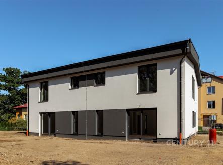 Pohled na dům | Prodej - dům/vila, 157 m²
