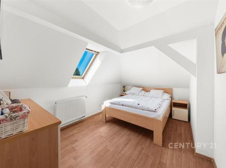 . | Prodej - dům/vila, 166 m²