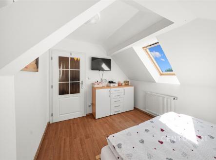 . | Prodej - dům/vila, 166 m²