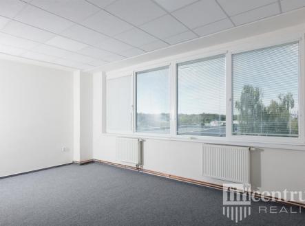 Pronájem - kanceláře, 156 m²