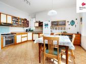 Prodej - dům/vila, 204 m²