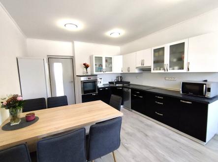 Pronájem bytu, 3+1, 97 m² obrázek
