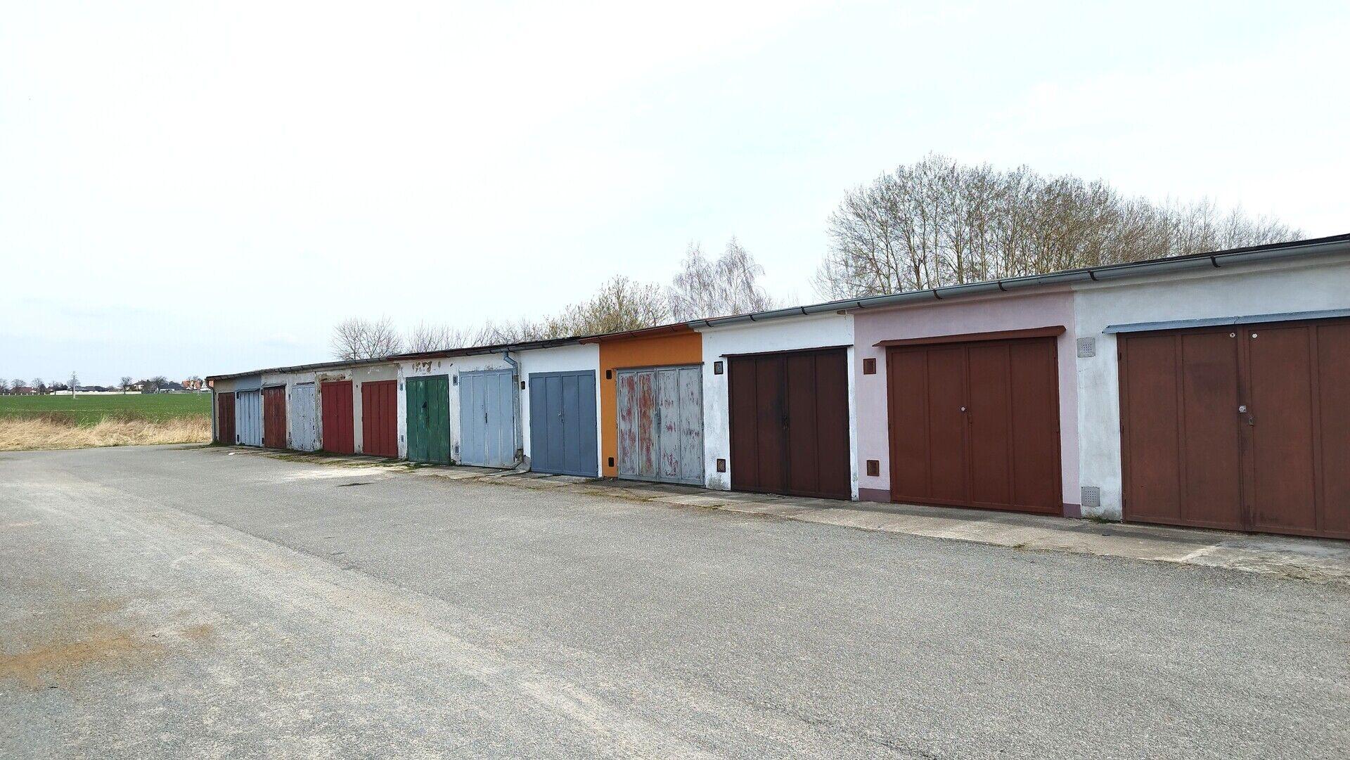 Prodej nově zrekonstruované řadové garáže, 18 m², Soběslav