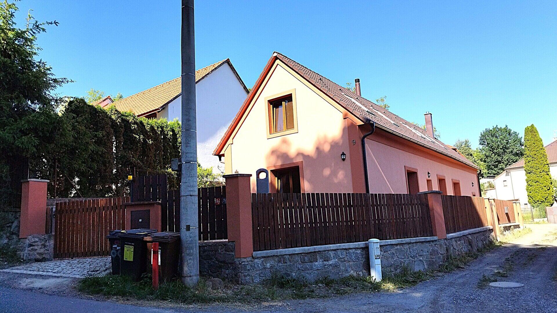 Pronájem rodinného domu 3+kk, 130 m², zahrada 250 m², Velké Popovice - Lojovice