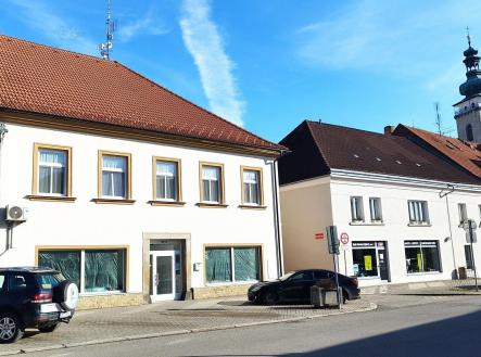 Pronájem - obchodní prostor