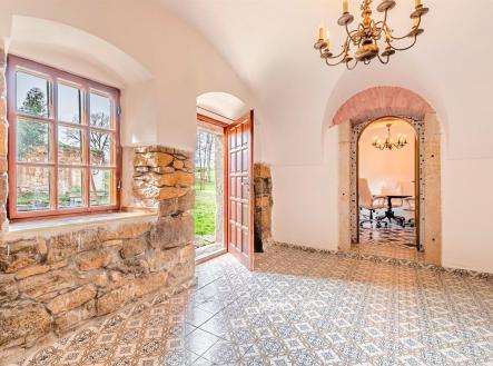 . | Prodej - dům/vila, 400 m²