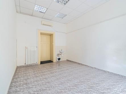 . | Pronájem - kanceláře, 19 m²