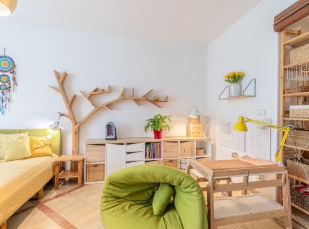 . | Prodej - nájemní dům, 295 m²