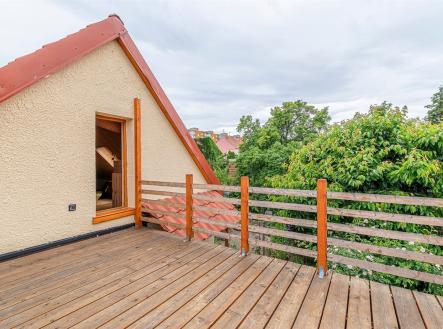 . | Prodej - nájemní dům, 295 m²