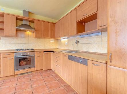 . | Prodej - dům/vila, 255 m²