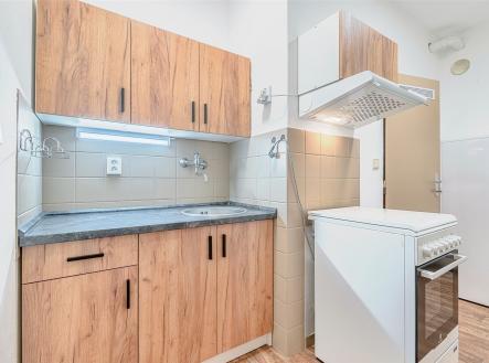. | Pronájem bytu, 1+kk, 28 m²