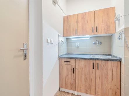 . | Pronájem bytu, 1+kk, 28 m²
