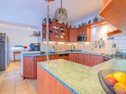 . | Prodej - dům/vila, 180 m²