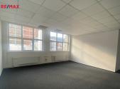 Pronájem - kanceláře, 79 m²