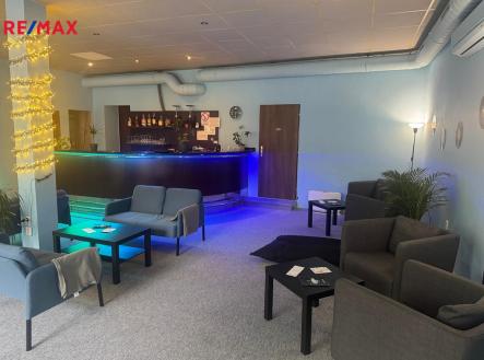 orlita-kavarna-2.jpg | Pronájem - obchodní prostor, 100 m²