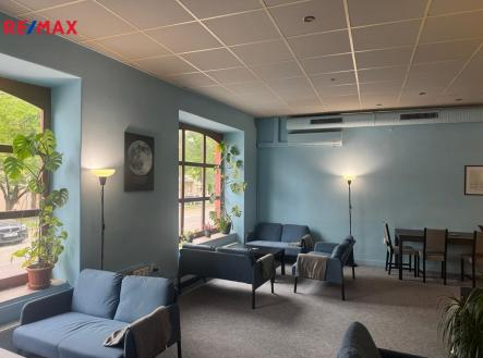 orlita-kavarna-3.jpg | Pronájem - obchodní prostor, 100 m²