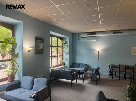 orlita-kavarna-3.jpg | Pronájem - obchodní prostor, 100 m²