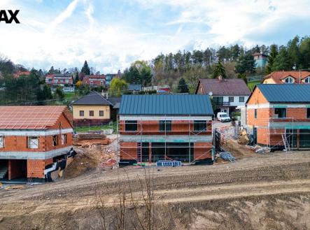 c11c5f6b-b000-4e05-a56a-70578ea80b15.jpg | Prodej - dům/vila, 207 m²