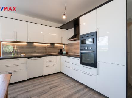 ovs-13.jpg | Prodej - dům/vila, 195 m²